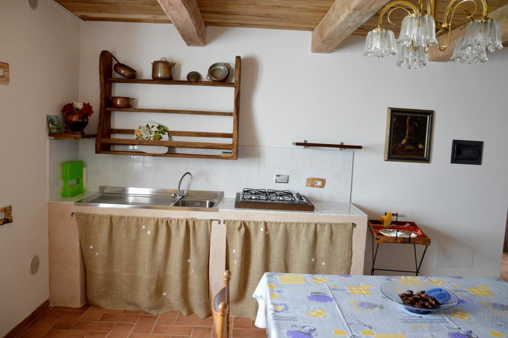 马萨马尔塔纳Agriturismo La Collina别墅 外观 照片